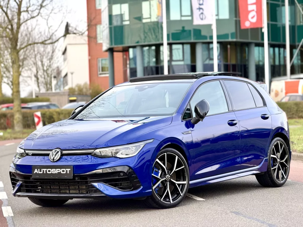 Volkswagen Golf - Premium detail 3